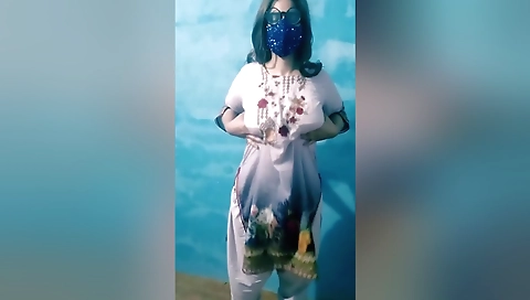 Hot Desi Stepmom Big Monster Boobs