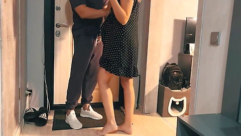 I Cheat With The Courier While My Husband Is Not At Home