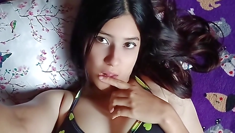 Teen 18+ Masturbates And Touches Her Rich Pussy