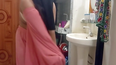 Bangladeshi Probashi Ar Hot Bou