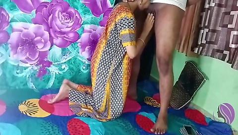Hindi Audio Pados Ki Bhabhi Doodh Lene Aai Toh Pakad Ke Chod Diya Gand Mein Hindi Sex
