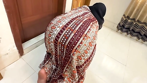 Egypt Beautiful Big Ass & Tight Pussy Hot Stepmom Stuck Under Bed Then She Want Rough Anal From Me