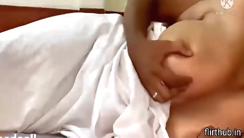 Hot Step mom Kapde Utar Ke Soyi Thi Bete Ne Jaake Pura Choda - Hot Step mother