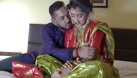 Indian Young Old Wife Night First Time Sex With Honey Moon
