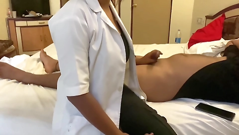 Seeing The Sexy Doctor, The Boys Mood Became And Both Of Them Had Sex
