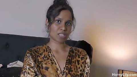 Indian Big Ass Milf Making Her Dirty Panties For Her Desi Fans