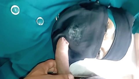 Beautiful Muslim Girl Loves Blowjob