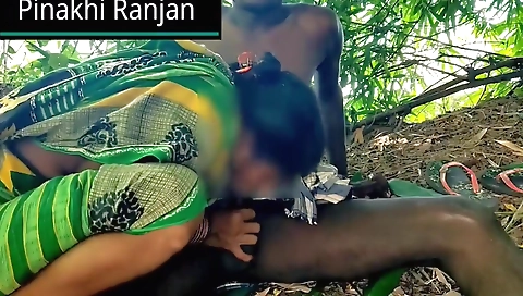 Desi Village Bhabhi Outside Chudai In Desi