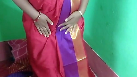 Bengali Boudi In Indian Stepmom Sneha Fingering Her Wet Pussy And Flash Asshole