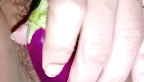 Egg Plant Inserted Into Pussy In The Desire To Fuck