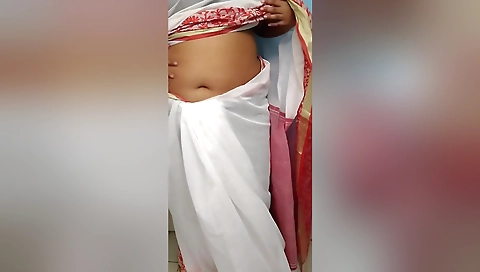 Hot Step mother - Hindi Hot Step mom Saree Open Video - Hot