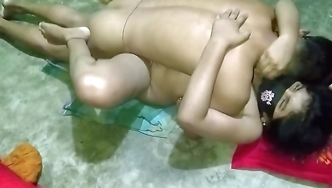 Hot Desi Village Bhabi Long Time Sex.desi Bhabi Fucj Her Pussy