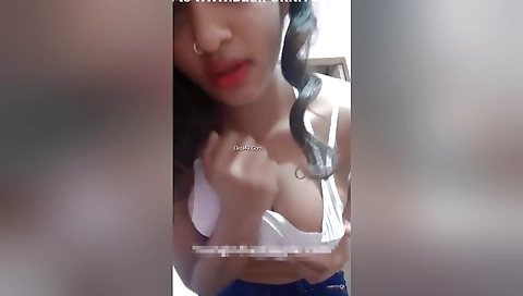 Today Exclusive- Sexy Sarika Showing Her Boob In Live Show
