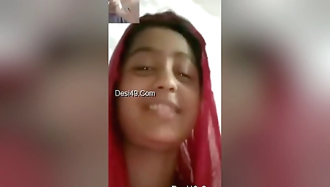 Today Exclusive- Desi Girl Showing Her Pussy