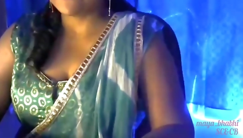 Hot Sensuous Bhabhi Girl Fulfills Her Sex Desire By Opening Her Clothes, Pressing Her Boobs And Drying Her Boobs