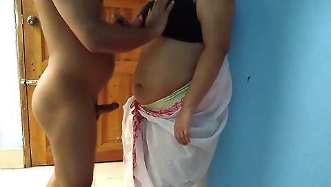 Tamil Stepmom Seduces Stepson Then Fucks - Hindi Audio - Stepmom And Stepson