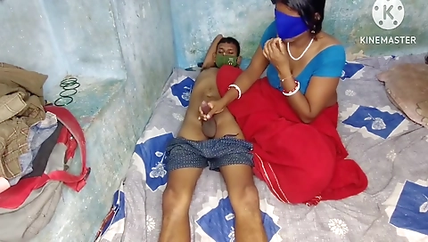 Indian Desi Lal Sari Wali Bhabhi Ki Chudai