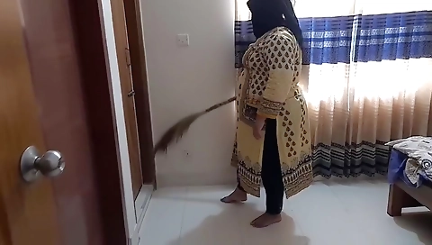 Indian Maid Fucked By Boss While Sweeping Office - Big Ass Creampie
