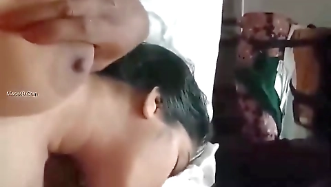 Today Exclusive-sexy Boudi Blowjob And Fucked