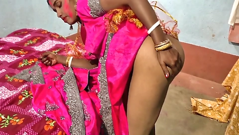 Happy Holi Saliji ! Sali Ko Rang Lagake Jija Ne Land Chuswaya Fir Chudi Ki