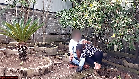 Garden Girlfriend With Boyfriend Blowjob And Fucking Without Condom