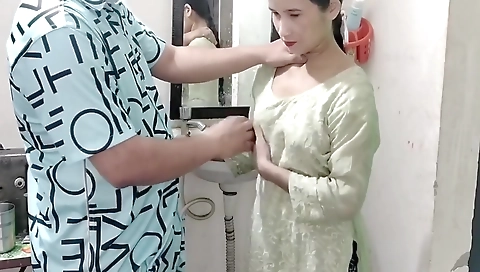 Cute Stepsister Ko Nanga Kar Ke Big Ke Sath Chod Diya