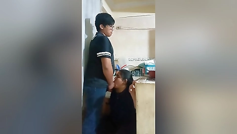 Maid Culeada In The Kitchen (almost Discovered By
