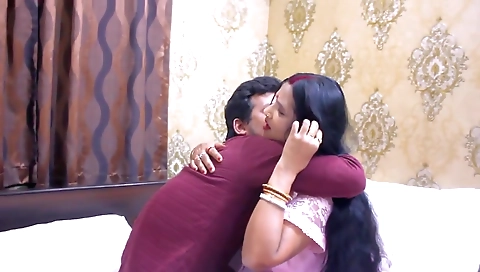 Desi Bengali Bhabhis Hot Naval And Body Ko Dekh Devar Ne Chod Dala Benali Budi
