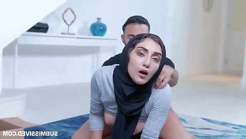 Hijabi Slut Gets Drilled By Stepsisters Boyfriend