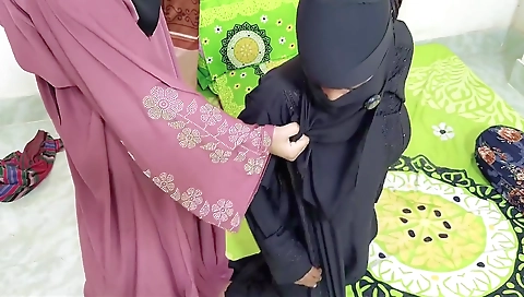 Desi Muslim Hijab Lesbian Girls Maast Sex With Bangla Hot Talk One
