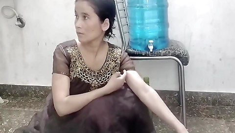 Abbu Jaan Meri Chut Mat Mariye Bahut Dard Hoti Hai