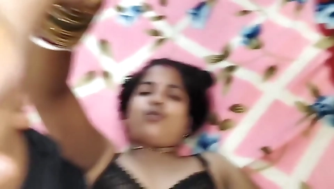 Honey Moon In Newly Marriage Girlfriend Boyfriend First Night Fuck Video In Indian Couples