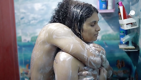 Stepsister Bath And With Stepbrother , Vaishnavy And Sharun Raj Hot Bath Romance, Mallu Couple Hot Bath Sex