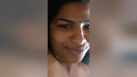 Today Exclusive- Desi Tamil Girl Showing Her Boobs And Pussy On Video Call 1