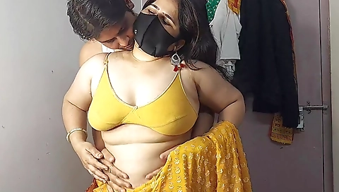 Desi Bhabhi Ki Jamkar Gaand Mari In Hindi Audio