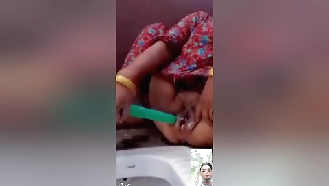 Video Call Pr Sex Chat Krke Chut Me Paipe Dala Or Bhujai Apni Sexy Chut Ki Aag Indian Sexy Aurat