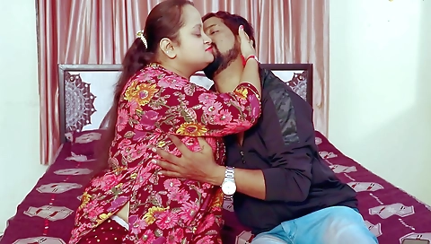 Beta Ne Apni Chachi Ko Akela Pake Chod Diya