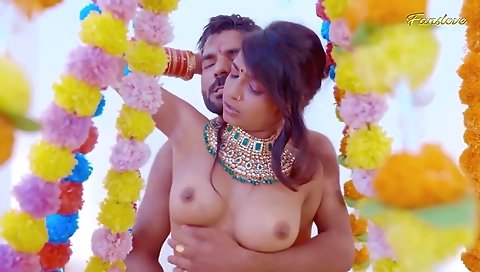 Wedding Night Of Flirtatious Indian Bhabhi Babe