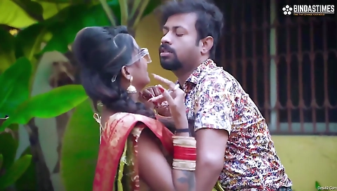 Today Exclusive-dewar Bhabhi , Sudipa Bhabhi Ko Dewar Ne Kele Ke Bagiche Me Le Jakar Dewar Ne Khub Choda Chasma Daal Ke