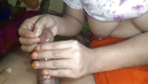 Hot Bengali Aunty Blowjob & Hand Job Cumshaw With Beautiful Lips