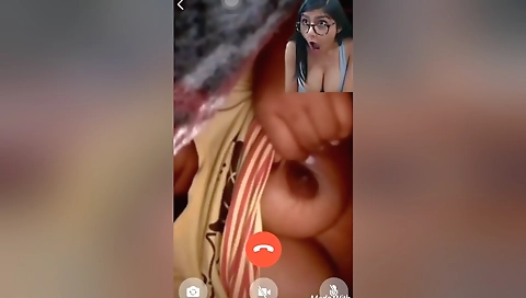 Today Exclusive- Cute Tamil Girl Showing Her Boobs 1