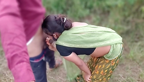 New Hindi Vlog With Desi Village Gav Ki Girl Jungal Me Pyar Se Chudai, Ladki Bda Lund Dekhne Aai,full Hindi Hd
