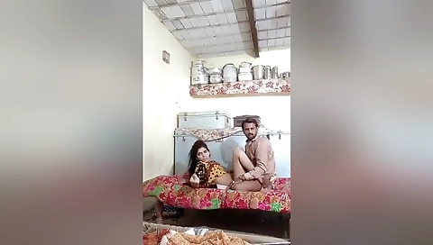 Today Exclusive- Desi Couple Fucking