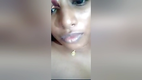 Today Exclusive- Cute Tamil Chick Shows Her Boobs 1