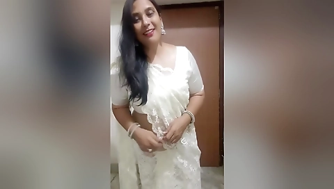 Rajasthani Bhabhi Fast Night Suhag Raat Me Hi Gand Me Land Dala Diya Desi Love - Devar Bhabhi And Hindi Sex
