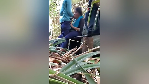 Indian Cheating Girlfriend Sex In Outdoor Jungle With Boyfriend