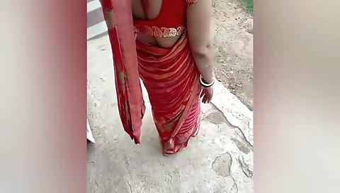 Devar Bhabhi - Village Wife Showing Outdoor