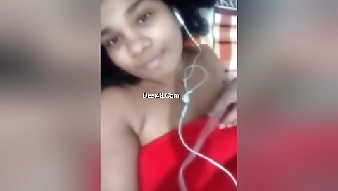 Today Exclusive- Cute Lankan Girl Showing Her Boobs 1