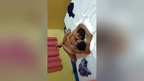 Assamese Tiny Boobs Chick Hotel Fucking Mms