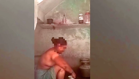 Aunty Bathing And Dress Washing